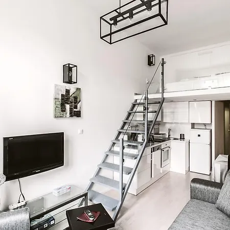 First At Andrassy * Budapešť