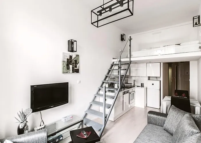 First At Andrassy * Budapesta